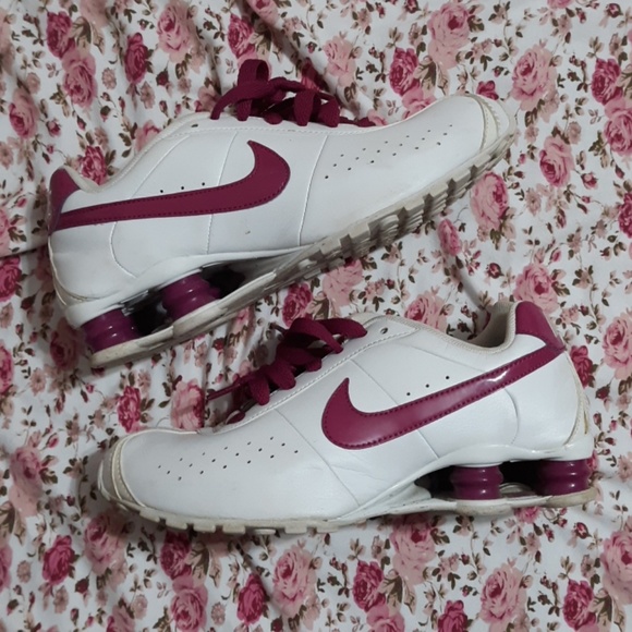 Nike Shoes - Nike shox EUC
